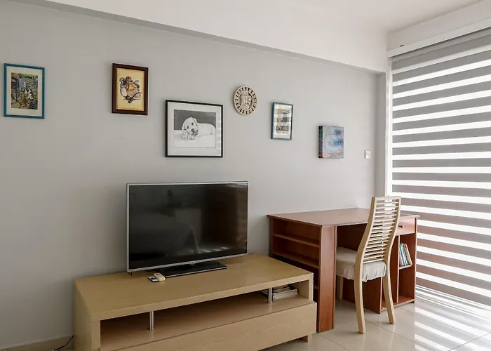 Lovely Bedroom In Shared Apartment Oroklini