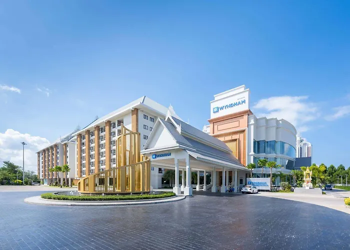 Wyndham Jomtien Pattaya Hotel Na Chom Thian