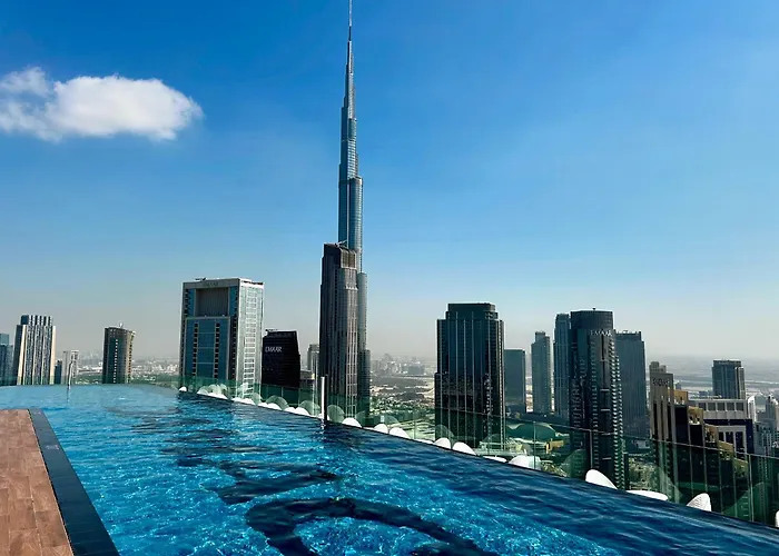 Downtown Skyline & Burj Khalifa Views Dubai Apartment