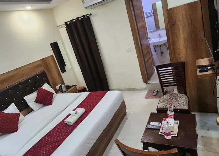 Hotel Redton New Delhi
