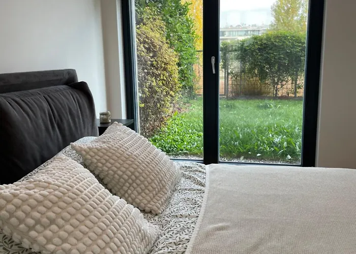 Serene & Private Garden Oasis Prague