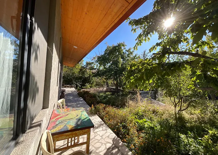 Art Rooms Garni B&B