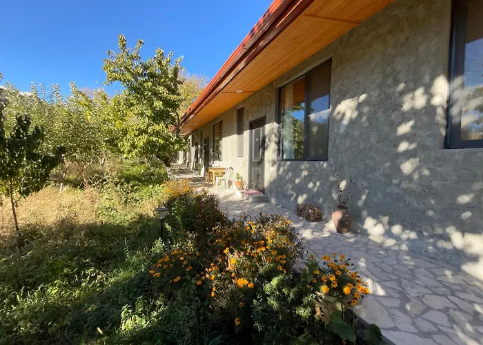 Art Rooms Garni B&B