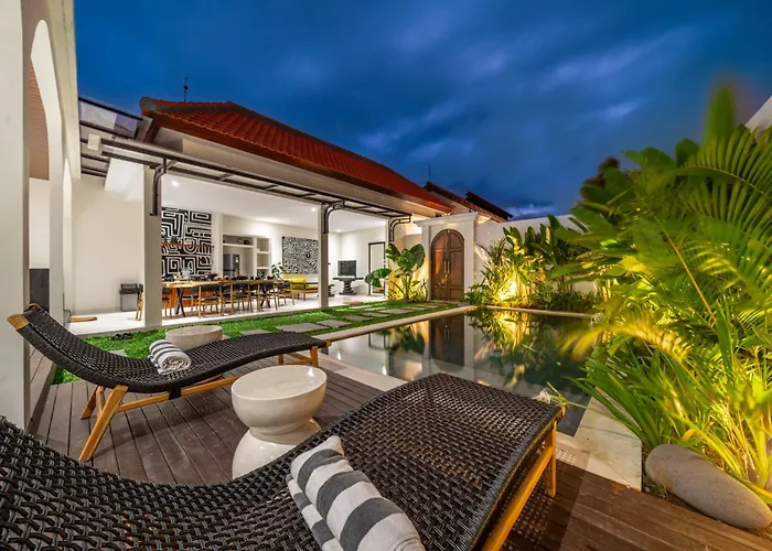 Alisa 4 - Luxurious 4Br Villa With Garden Views And Pool Seminyak 