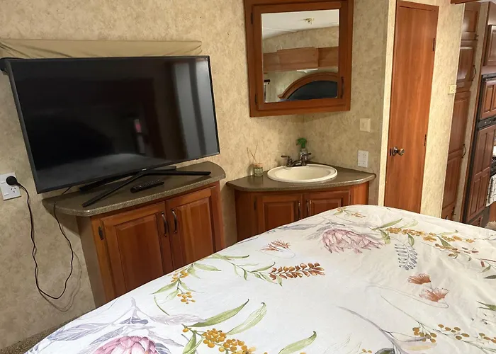 Outpost Rv Accomodation Fiordland Te Anau