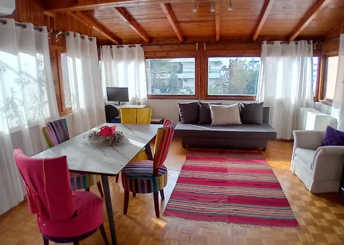 Sunny Apartment Northern Athens