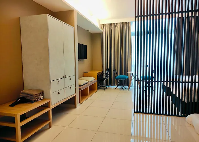 The Pine Hotel Family Suite Near Jonker Malacca