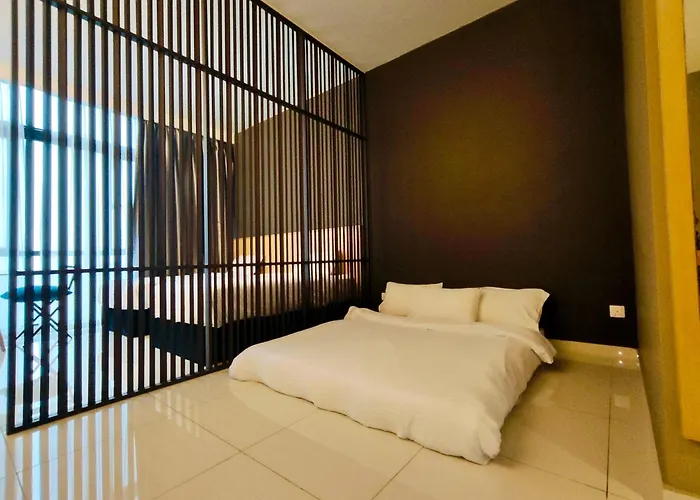 The Pine Hotel Family Suite Near Jonker Malacca