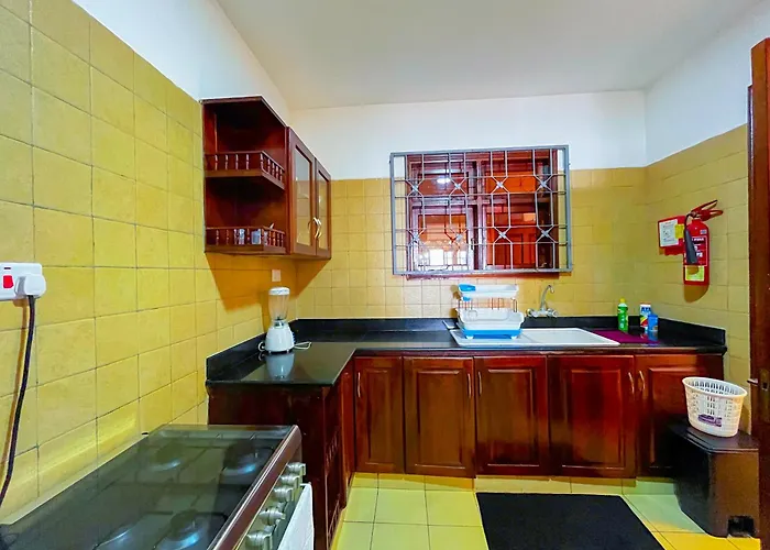 Nate'S Beachfront Apartments Mombasa