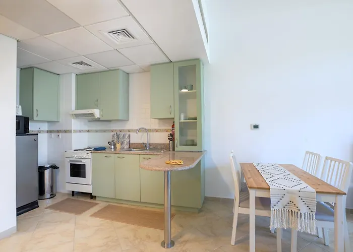 Spacious Studio In A Green Oasis Dubai