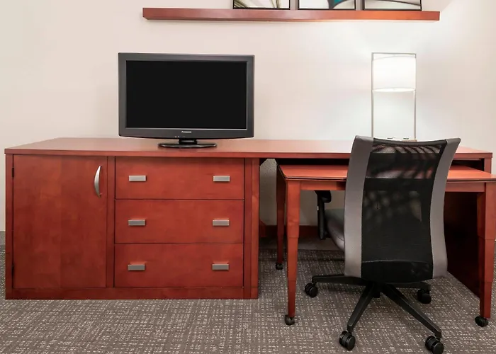 Courtyard By Marriott Asheville