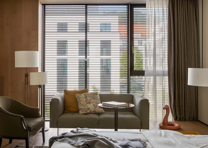 Roomers Baden-Baden, Autograph Collection