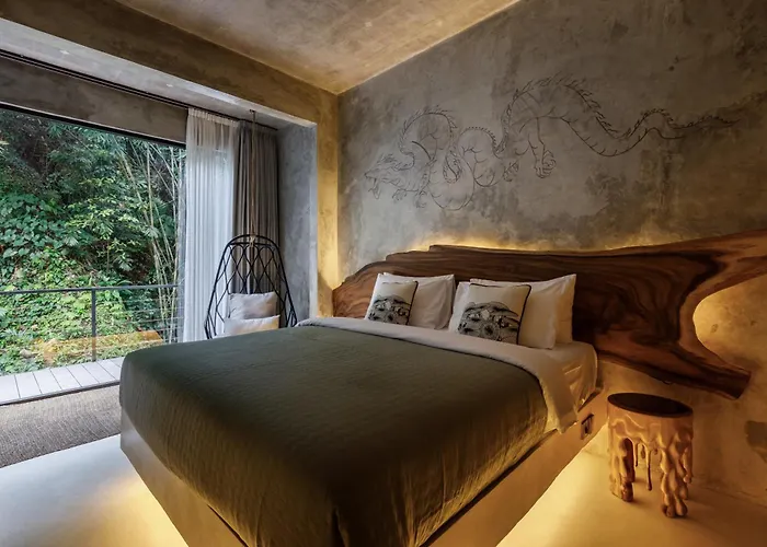 Bamboolina Villa - Jungle Retreat With River Access Ubud 