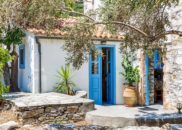 Maison Traditionnelle Grecque Avec Acces Direct A La Plage De Glysteri A Pied Skopelos Town
