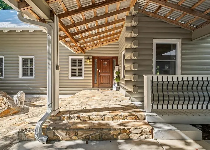 Lake Wylie Home With Dock, Beach, And Hot Tub Charlotte