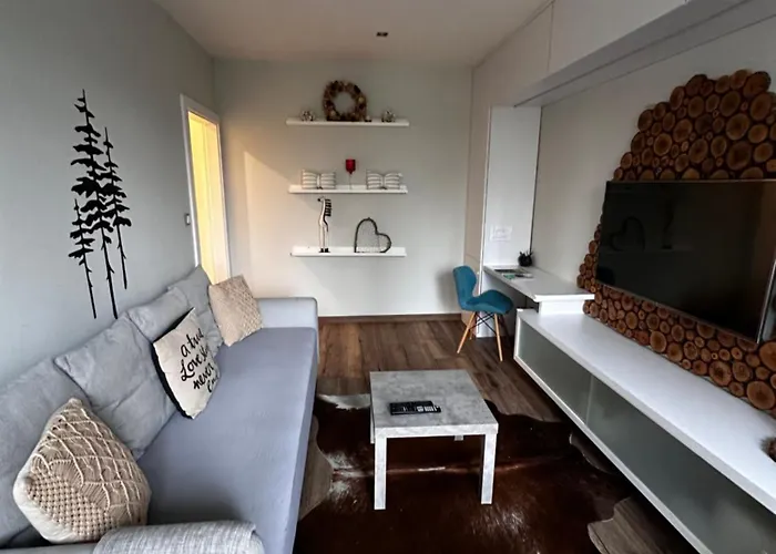 We Apartment - Close To The Center & City View, Self Check-In 24H Banská Bystrica