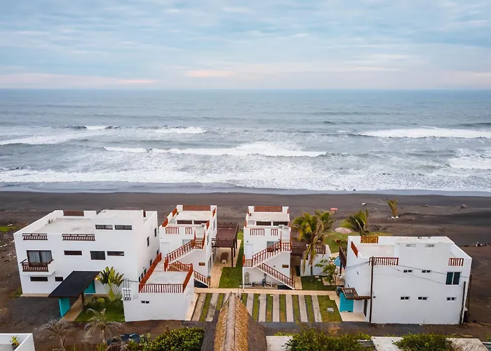 Bungaloose Casa Pipeline Oceanfront Villa Sipacate