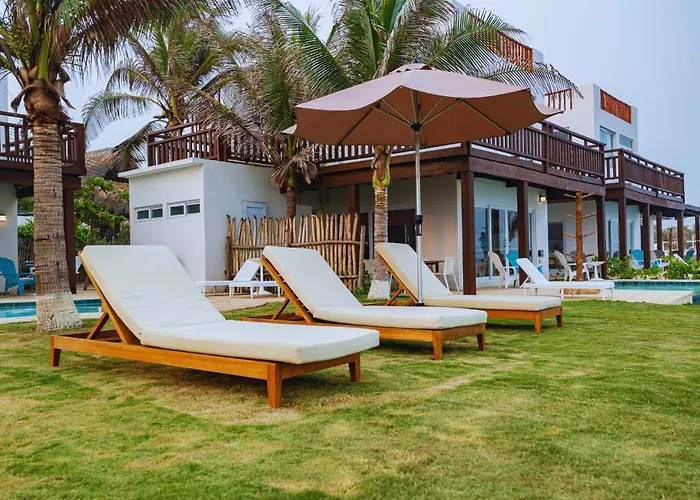Bungaloose Casa Pipeline Oceanfront Villa Sipacate