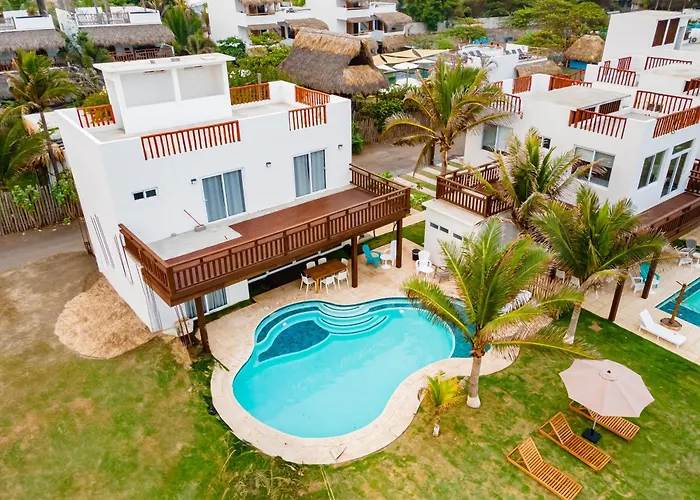 Bungaloose Casa Pipeline Oceanfront Villa Sipacate