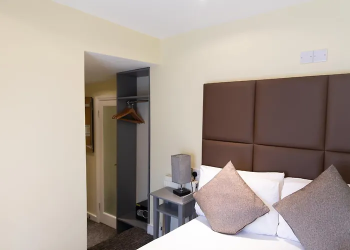Duke Of Leinster Hotel London