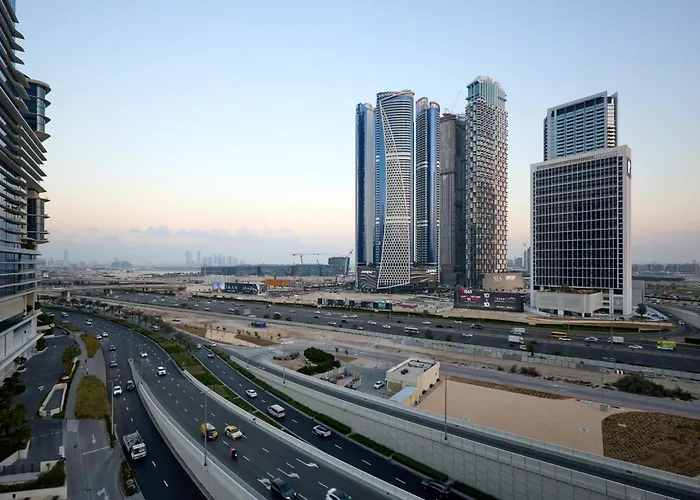 Full Burj Khalifa & Canal View I 7 Mins To Dubai Mall I Exclusive 2Bhk For Up To 6 People