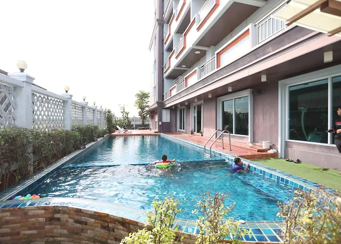 Convenient Grand Plus Hotel Suvarnabhumi Samut Prakan