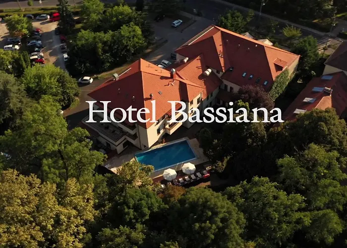 Bassiana Hotel Es Etterem Sarvar