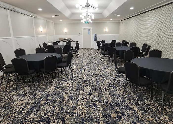 Ramada By Wyndham London Hotel