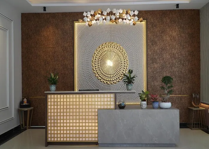 Hotel Nimantrana Noida