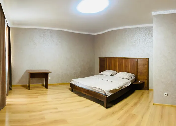 Промінь, Авангард Apartment Lutsk