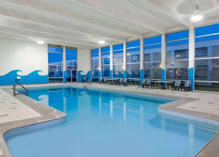 Ramada By Wyndham London Hotel