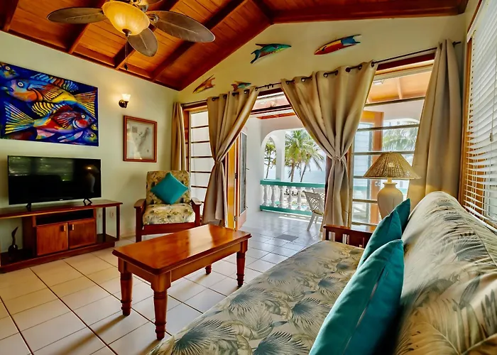 Coral Bay Villas San Pedro 
