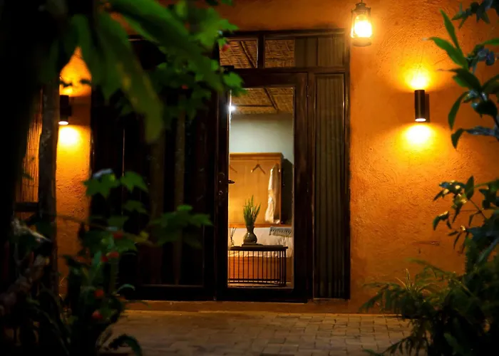 Sambora Kinigi Villa
