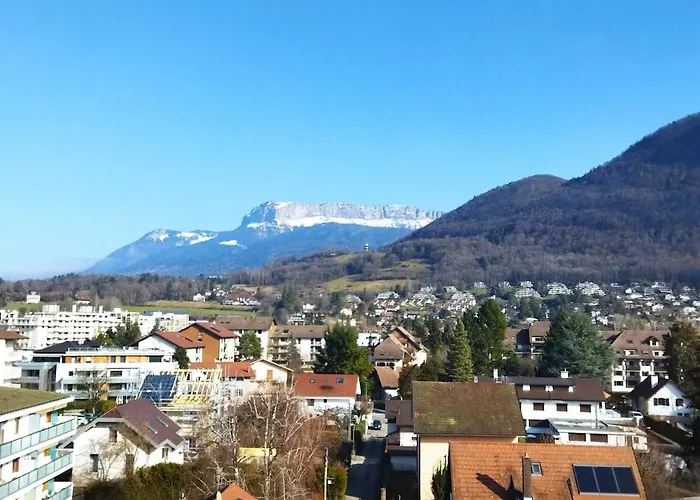 Chez Isabelle Et Florent - Logis Familial Du Lac Annecy