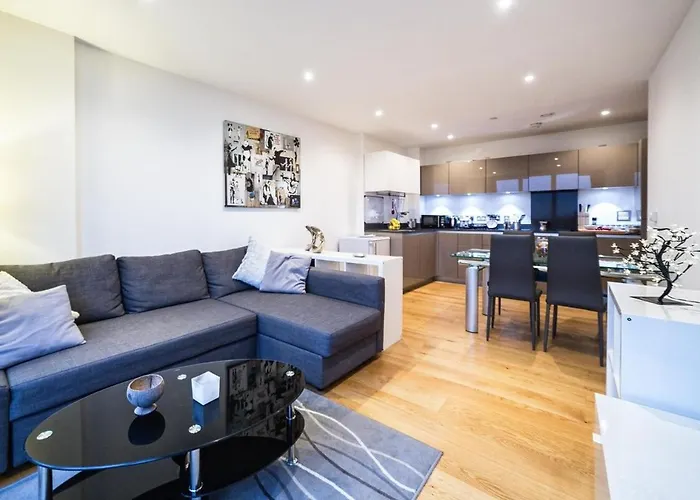 4 Beds Luxury Flat With The Best London View