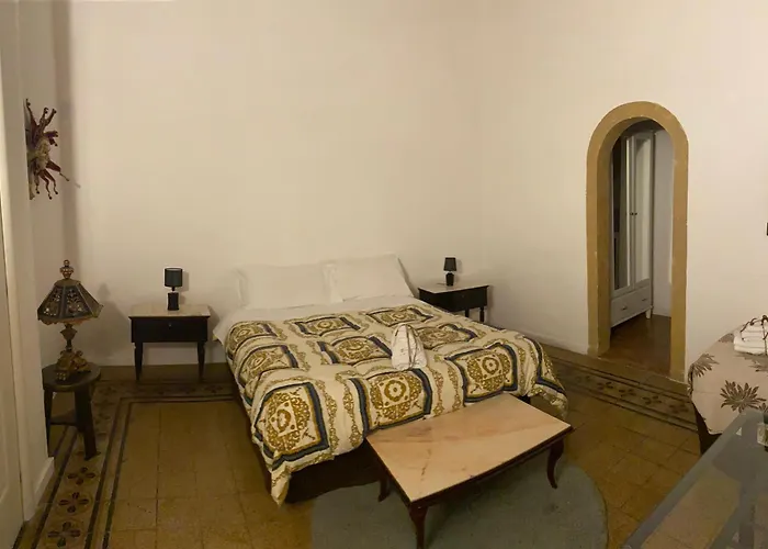 La Galleria Naples