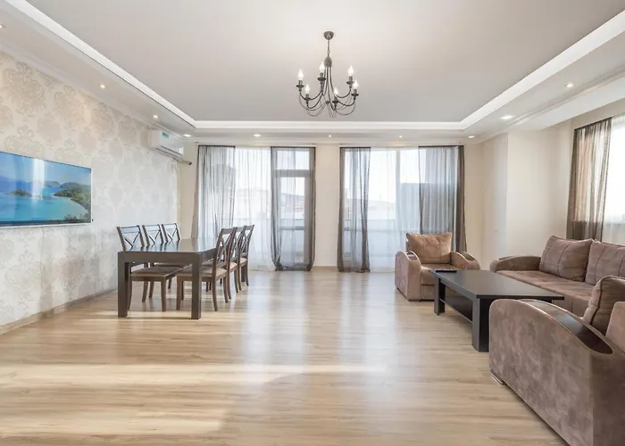 2 Bedrooms 2 Bathrooms Large And Lux Apartment Best Location Yerevan