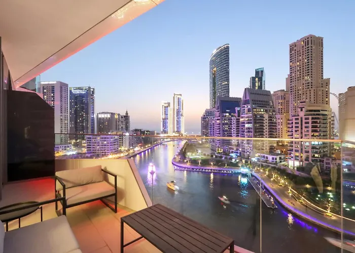 Deluxe 1Br Corner Suite With Marina Views Dubai