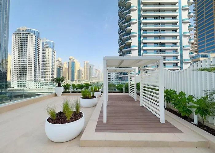 Deluxe 1Br Corner Suite With Marina Views Dubai