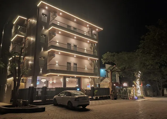 Emerald Suites Greater Noida