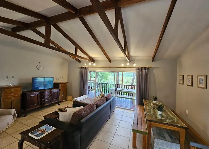 Woodpecker Apartment Plettenberg Bay