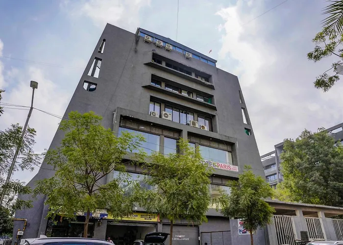 Hotel Paris Plaza Ahmedabad