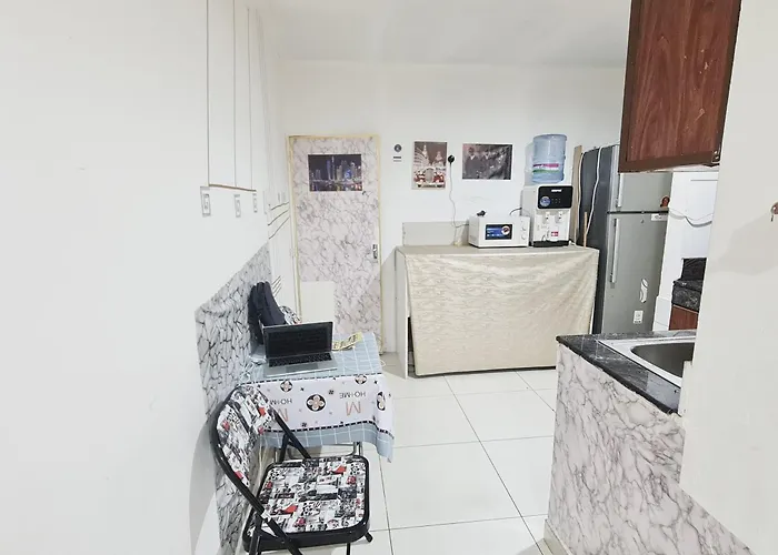 La Gold Hostel Capsule Men'S Dubai
