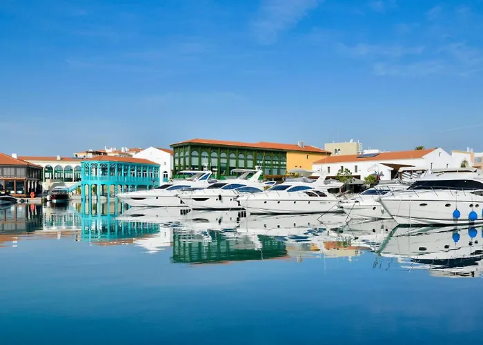 Deluxe Seafront - 2 Bed Apartment Limassol