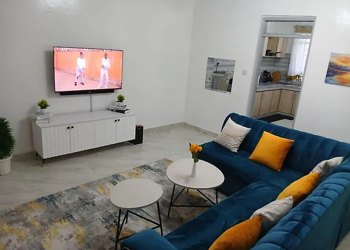 Modern 2 Bedroom With Master Ensuite & Mount Kenya Views - Nanyuki Cbd At Mg'S Mountain Nest