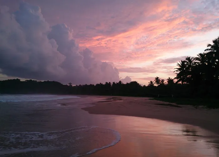Talalla Beach Bungalows
