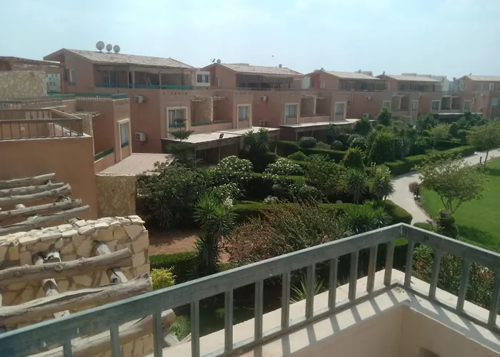 Jenylyn'S Chalet' Families Only' Ain Sukhna