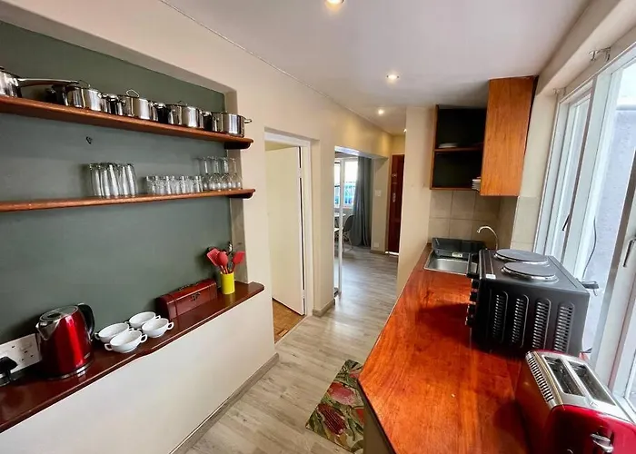 1Br Cottage Pvt Entry, Load Shed Ready, Book Now! Cape Town