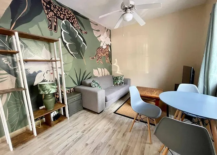 1Br Cottage Pvt Entry, Load Shed Ready, Book Now! Cape Town