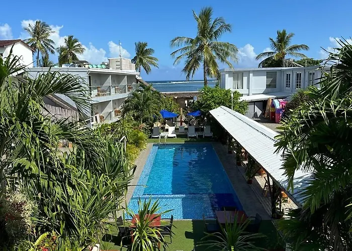 Reef Beach Resort General Luna 